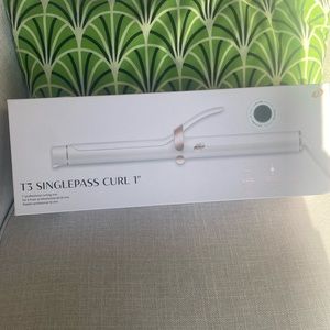 T3 1” Singlepass Curling Iron Limited Edition ⭐️